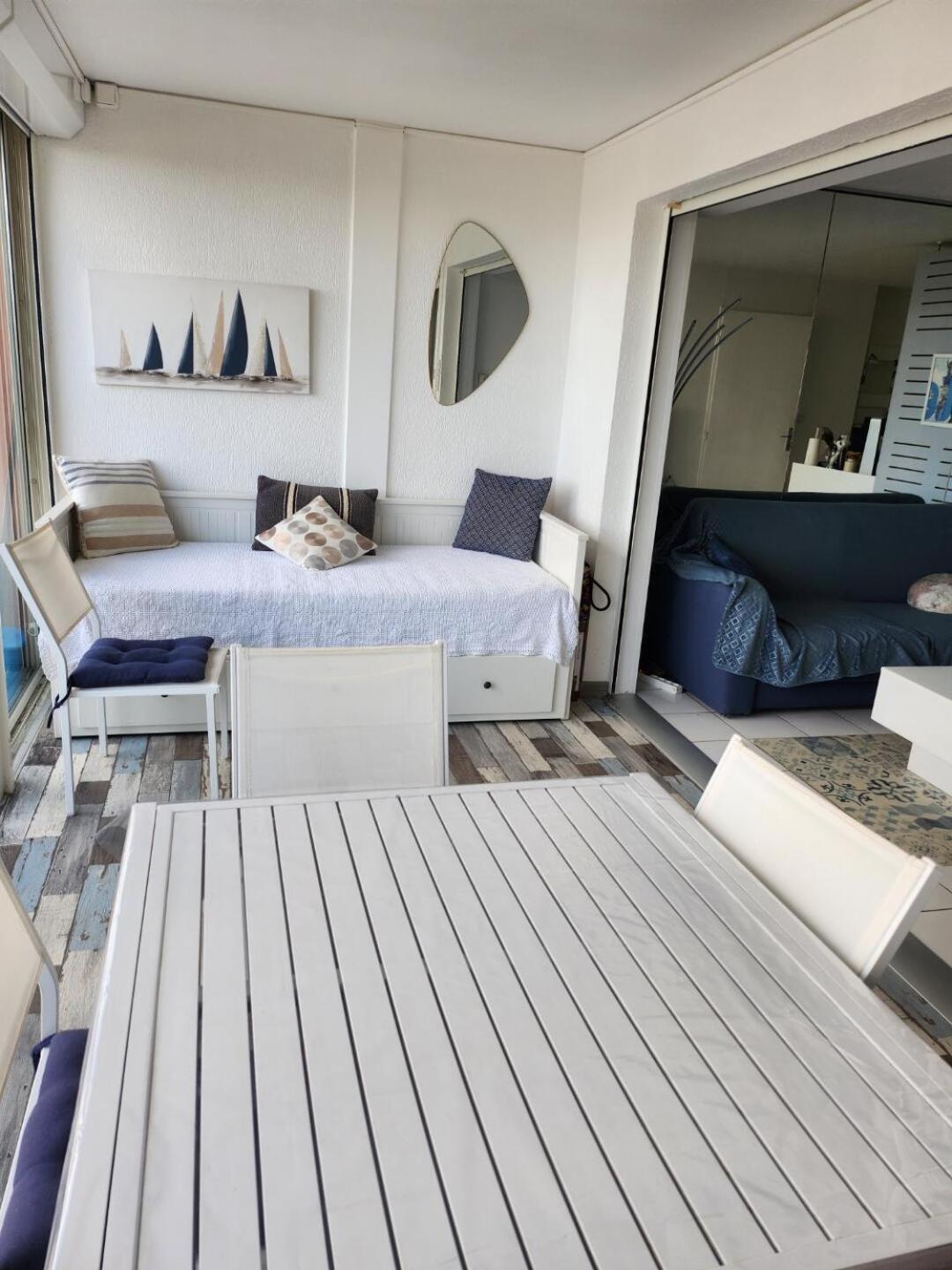 Appartement Vue Mer Сет Экстерьер фото