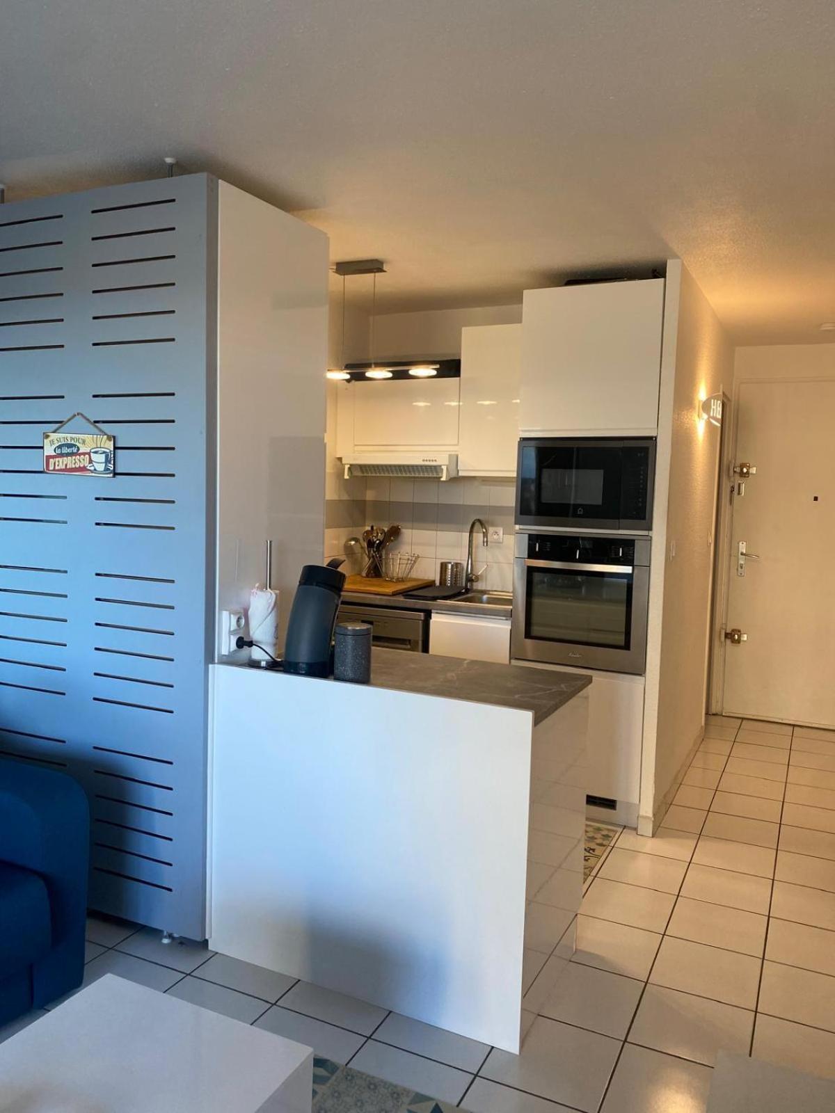 Appartement Vue Mer Сет Экстерьер фото