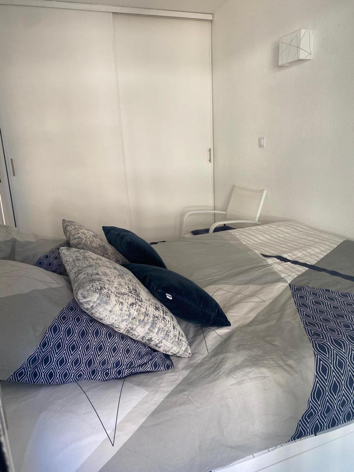Appartement Vue Mer Сет Экстерьер фото